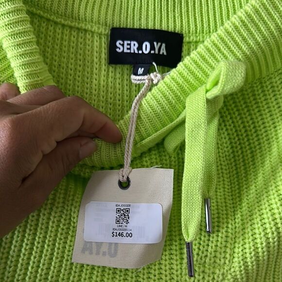 SEROYA set includes sweater and joggers - Picture 10 of 14